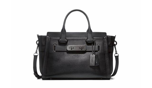 ペブルド  レザー コーチ Swagger[W33×H22×D17cm]8万4240円