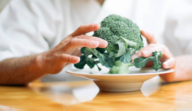 「大山ブロッコリーきらきらみどり」はその名のとおり、中国地方の最高峰である大山特有の、緻密度が低い、つまり透水性の高い黒ボク土壌で栽培されている