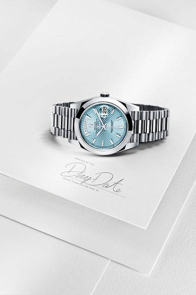 <strong>オイスター パーペチュアル <br>デイデイト 40</strong><br>ケース｜950プラチナ<br/>直径｜40mm<br/>ムーブメント｜自動巻き（Cal.3255）<br/>機能｜日付表示、曜日表示<br/>ブレスレット｜950プラチナ<br/>防水性｜100ｍ<br/>発売時期｜2015年夏予定<br/>予価｜596万円（税抜）<br/><br/>日本ロレックス<br />Tel. 03-3216-5671<br />http://www.rolex.com/ja<br />