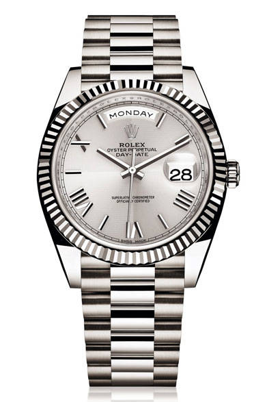 <strong>オイスター パーペチュアル <br>デイデイト 40</strong><br>ケース｜ホワイトゴールド<br/>直径｜40mm<br/>ムーブメント｜自動巻き（Cal.3255）<br/>機能｜日付表示、曜日表示<br/>ブレスレット｜ホワイトゴールド<br/>防水性｜100ｍ<br/>発売時期｜2015年夏予定<br/>予価｜358万円（税抜）<br/><br/>日本ロレックス<br />Tel. 03-3216-5671<br />http://www.rolex.com/ja<br />