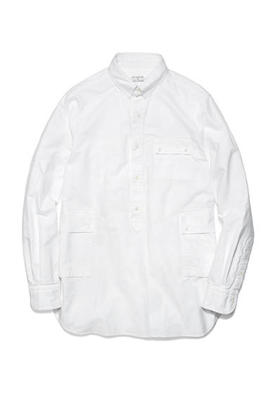 <strong>NICK WOOSTER ＋ UNITED ARROWS</strong><br />オックスフォード地のプルオーバーシャツ。1万9440円