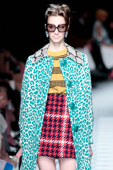 パターンやカラーが交錯