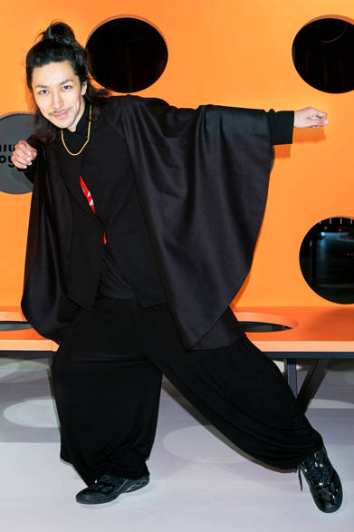 ダンサーのTAKAHIRO<br /><br />© Nacása & Partners