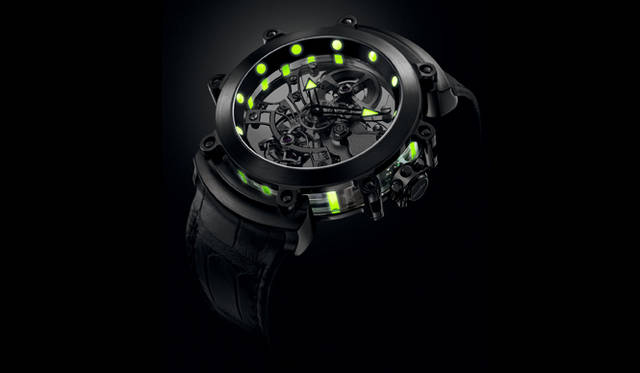 ケース｜ブラックDLC（ダイヤモンドライクカーボン）加工チタン＆サファイアクリスタル直径｜53mm厚さ｜14.89mmムーブメント｜手巻き（GG8000）機能｜トゥールビヨンストラップ｜アリゲーター防水性｜3気圧限定本数｜30本（受注生産）予価｜2420万円（税抜）