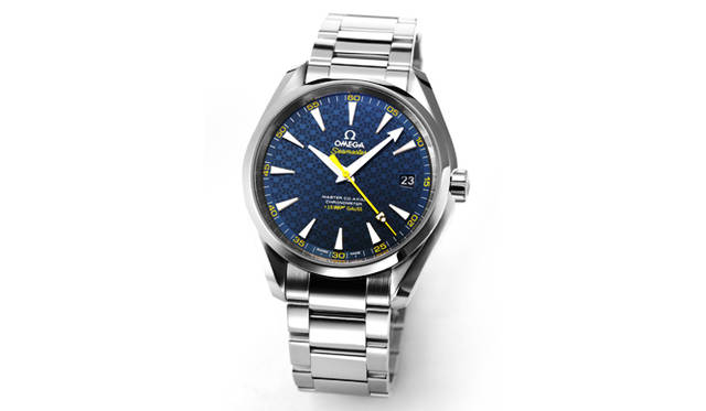 <strong>シーマスター アクアテラ ジェームズ・ボンド 007リミテッド</strong><br>ケース｜ステンレススチール<br />直径｜41.5mm<br />厚さ｜13.46mm<br />ムーブメント｜自動巻き（Cal.8507、マスター コーアクシャル）<br />機能｜日付表示、1万5007ガウス以上の耐磁性能<br />ブレスレット｜ステンレススチール（コーテッドナイロン製のスペアベルト付属）<br />防水性｜150ｍ<br />限定数｜世界限定1万5,007本<br />発売時期｜8月予定<br />予価｜71万円（税抜）