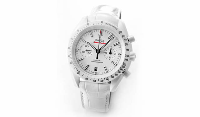 <strong>スピードマスター ホワイトサイド オブ ザ ムーン</strong><br>ケース｜ホワイトセラミック<br />直径｜44.25mm<br />厚さ｜16.14mm<br />ムーブメント｜自動巻き（Cal.9300、コーアクシャル機構）<br />機能｜クロノグラフ（60分＋12時間同軸積算計）、日付表示<br />ストラップ｜アリゲーター<br />防水性｜50ｍ<br />発売時期｜11月予定<br />予価｜126万円（税抜）