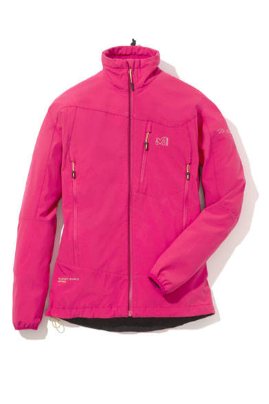 <strong>MILLET｜ミレー</strong><br />2015年春夏ウィメンズコレクション<br />3000mの稜線で、吹きすさぶ風から身体を守る。「シャモニー シールド ジャケット」1万9440円