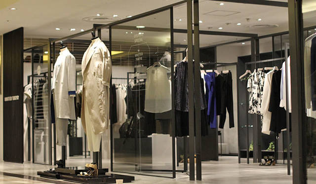 <strong>STUDIOUS｜ステュディオス</strong><br />「ユナイテッド トウキョウ オーサカ」