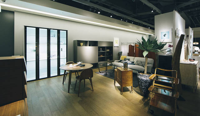 <strong>LIVING MOTIF｜リビング・モティーフ</strong><br />地下1階では、スタイルとマテリアルをミックスしたコーディネートを提案