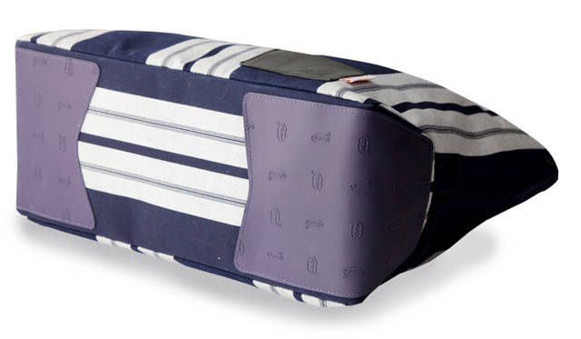 バッグの底に使われたヴィブラム社製のソール