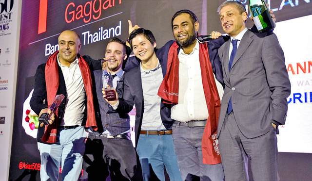 「わたしは食材、食べ物の力を信じています。食事をすればインスピレーションが沸いてくるからです」と語った「ガガン（Gaggan）」のシェフ、ガガン・アナンド（右から2人目）