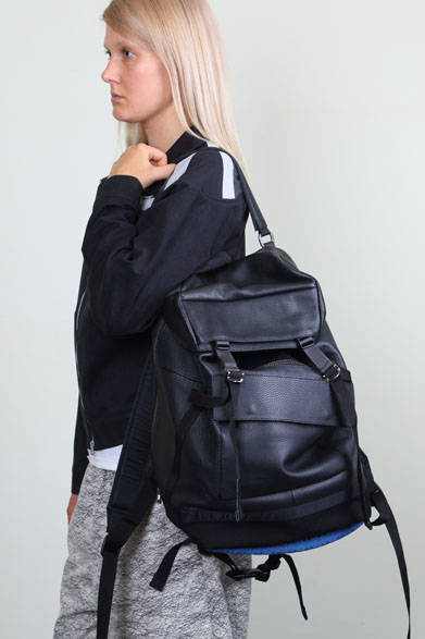 <strong>ithelicy｜イザリシー</strong><br />「ALICK」（W280 × H470 × D200mm）8万8560円