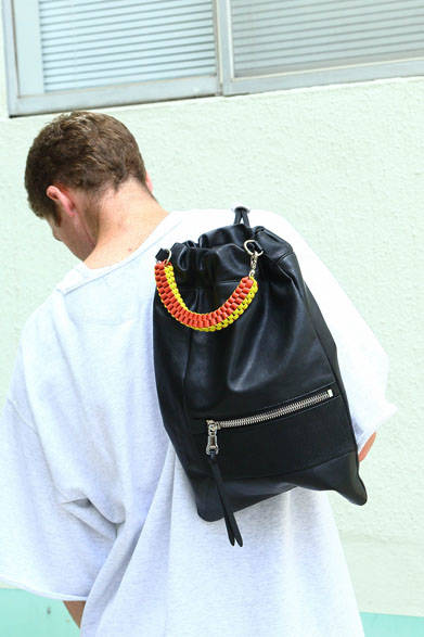 <strong>ithelicy｜イザリシー</strong><br />「LOTUS」（W290 × H430mm）4万2120円