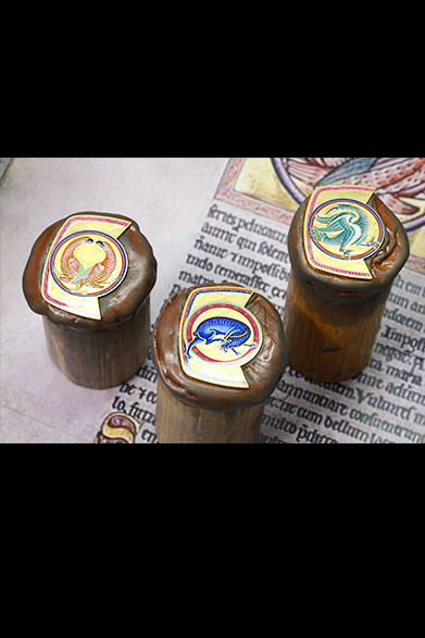 メティエ・ダール・サヴォワール・アンリュミネのメイキング。文字盤を彩るエナメル技法を用いた細密画