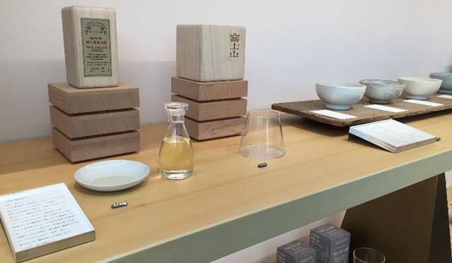 和を意識した食器類も扱う