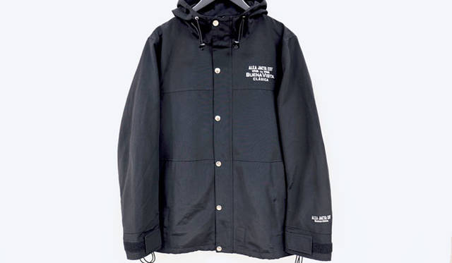 <strong>THE COMMON TEMPO｜ザ コモン テンポ</strong><br />プロサッカー選手やアパレルブランドのディレクターとして活躍した石塚啓次氏が、スペイン・バルセロナに拠点を移して立ち上げたブランド「BUENA VISTA（ブエナ ビスタ）」