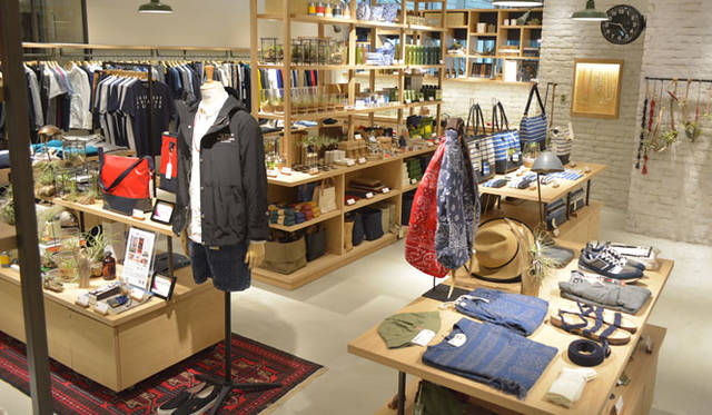 <strong>THE COMMON TEMPO｜ザ コモン テンポ</strong><br />ルクア イーレ店の内観