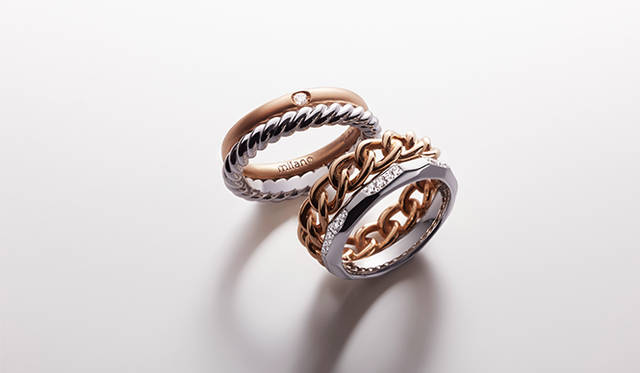 リング上［RG x WG x ダイヤモンド］31万8600円、下［RG x WG x ダイヤモンド］53万6760円