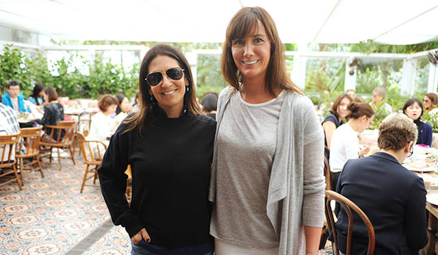 ボビイ（左）と懇意にしている栄養士のトリシア・ウィリアムズ（右）。