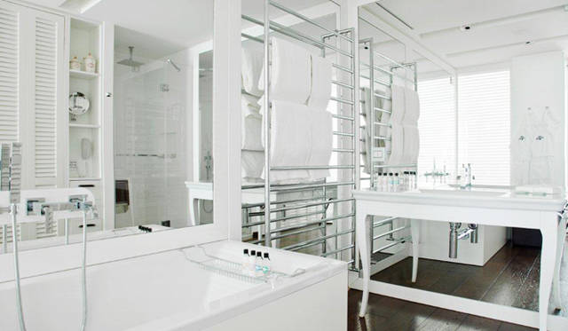 1. 「マグナ・パーズ・スイート」（ナヴィリオ）