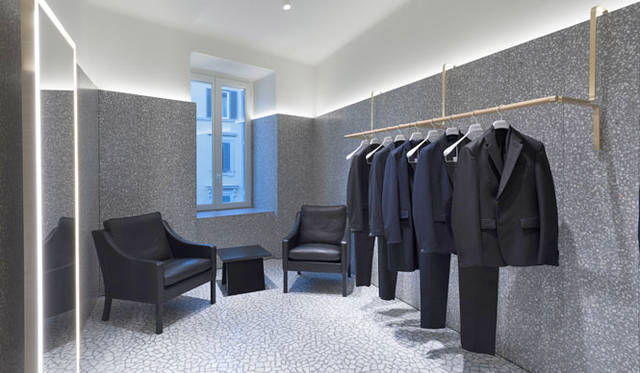 <strong>VALENTINO｜ヴァレンティノ</strong><br />「ヴァレンティノブティック」メンズ