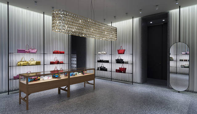 <strong>VALENTINO｜ヴァレンティノ</strong><br />「ヴァレンティノブティック」