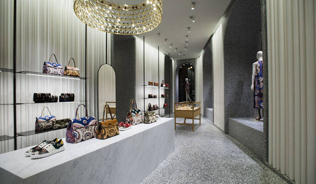 <strong>VALENTINO｜ヴァレンティノ</strong><br />「ヴァレンティノブティック」