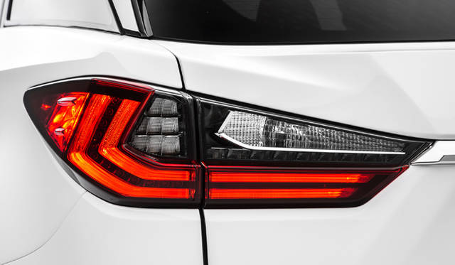 10_Lexus_RX