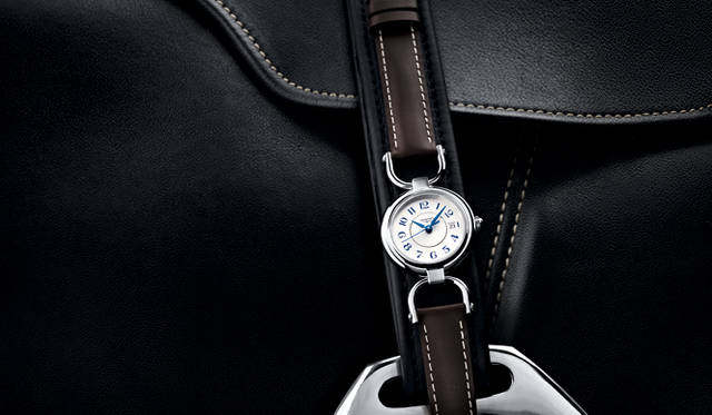 <strong>テクニカルマイルストーン パルスメーター</strong><br />ケース｜ステンレススチール<br />直径｜40mm<br />ムーブメント｜自動巻き（Cal.L788）<br />機能｜クロノグラフ（ワンプッシャー方式、30分積算計）、パルスメーター、日付表示<br />ストラップ｜アリゲーター<br />防水性｜３気圧<br />発売時期｜未定<br />税抜予価｜50万6000円<br />