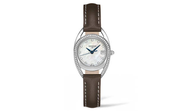 <strong>ロンジン イクエストリアン アーチモデル</strong><br />ケース｜ダイヤモンド付きステンレススチール<br />直径｜26.0mm<br />ムーブメント｜クォーツ（Cal.L152.3）<br />機能｜日付表示<br />ストラップ｜ブラウンレザー<br />防水｜3気圧<br />発売時期｜未定<br />予価｜34万1000円（税抜）<br />
