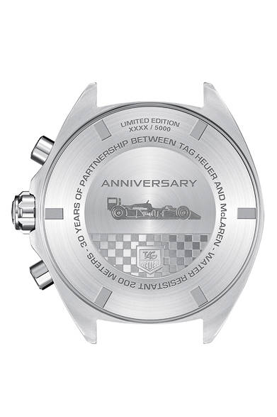 <strong>タグ･ホイヤー フォーミュラ１ <br>クロノグラフ マクラーレン30周年限定モデル</strong><br>ケース｜ステンレススチール＋アルミニウムベゼル<br>直径｜42mm<br>ムーブメント｜クォーツ<br>機能｜クロノグラフ（30分積算計、10時間積算計、1/10秒計）、タキメータースケール、日付表示<br>ストラップ｜ナイロン製NATOストラップ<br>防水｜20気圧<br>発売時期｜8月予定<br>予価｜16万5000円（税抜）