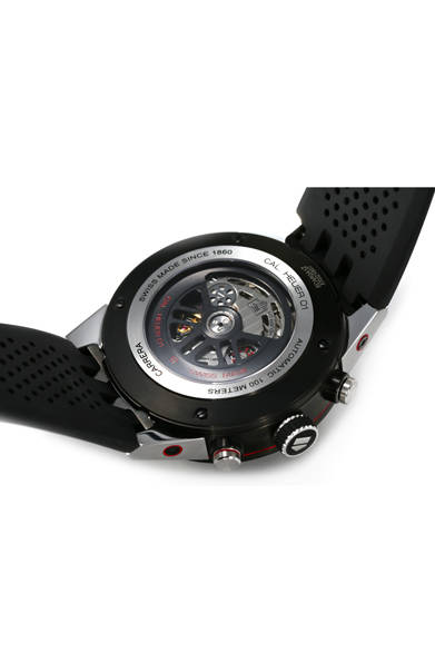 <strong>タグ・ホイヤー カレラ ホイヤー01</strong><br />ケース｜ステンレススチール<br />直径｜45mm<br />ムーブメント｜自動巻き（Cal.ホイヤー01）<br />機能｜クロノグラフ（30分積算計、12時間積算計）、日付表示<br />ストラップ｜ラバー<br />防水｜10気圧<br />発売時期｜年内発売予定<br />予価｜55万円（税抜）