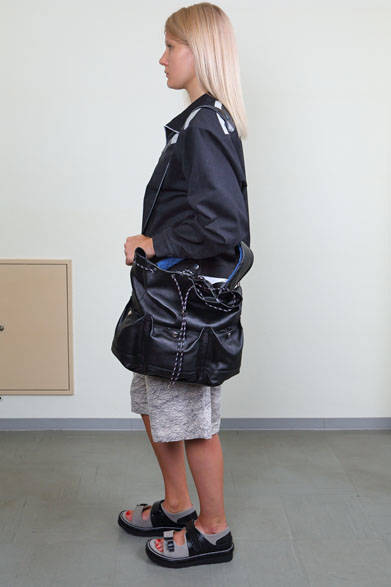 <strong>ithelicy｜イザリシー</strong><br />「SETTA」（W280×H365×D125mm）5万4000円