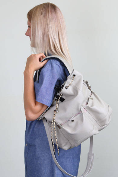 <strong>ithelicy｜イザリシー</strong><br />「SETTA」（W280×H365×D125mm）5万4000円