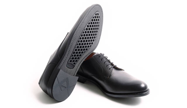 写真1と同様のハニカム状のソールパターン。