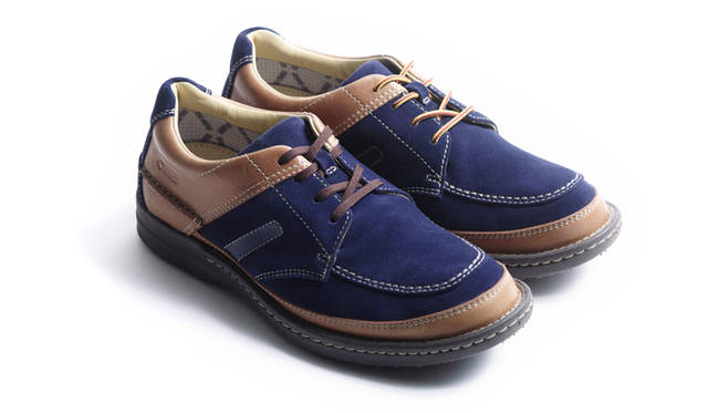 どこかラギッドな匂いがする一足だが、やはり品がある。2万5920円