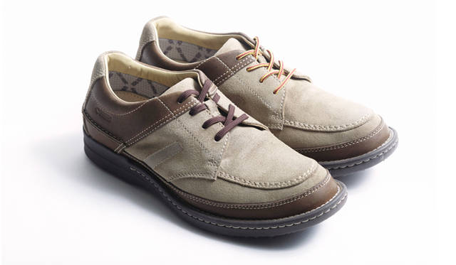 写真17と18の色違い。ベージュとブラウンのコンビネーションがシック。2万5920円