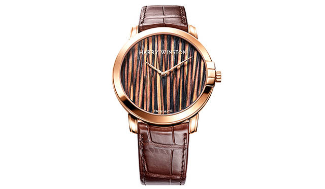 <strong>HW ミッドナイト・フェザー オートマティック 42mm</strong><br>ケース｜18KRG<br>直径｜42.5mm<br>厚さ｜9.1mm<br>ムーブメント｜自動巻き（Cal.HW2008）<br>ストラップ｜アリゲーター<br>防水｜3気圧<br>限定数｜世界限定50本<br>発売時期｜11月<br>予価｜348万556円（税抜）