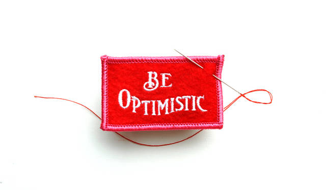 Be Optimistic Felt Badge 1080円