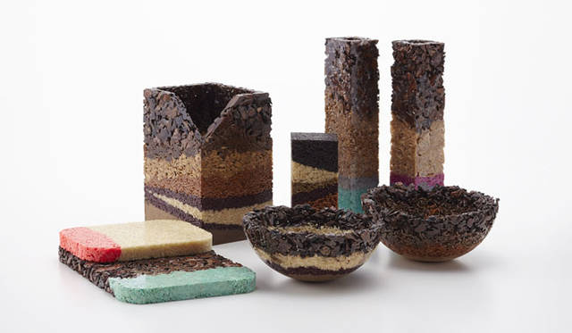 <strong>ミラノサローネ2015｜Experimental Creations</strong><br/>＜Material Experiments＞<br />kamina&C「wood layer」<br />木工作業をしていると木屑が必ず出る。それらの木屑は樹種によって色も違えば、加工する際に使用する道具や機械によっても形や大きさが変わってくる。木屑そのものの表情や質感、形状を活かすことで、今までに表現されてこなかったあらたな木の魅力を引き出している