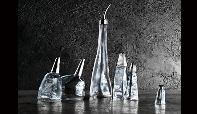 <strong>ALESSI｜アレッシィ</strong><br />「ALESSI 2015 SS NEW COLLECTION」ピーター・ズントーデザインの調味料入れセット「コンテイナー・シリーズ（銀メッキ18/10ステンレススチール）」9720円～1万9440円