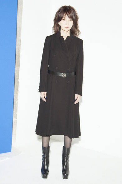 <strong>PEELSLOWLY｜ピールスローリー</strong><br />2015年春夏（3rd）コレクション<br />ダブルコートドレス6万1560円