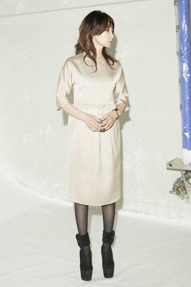 <strong>PEELSLOWLY｜ピールスローリー</strong><br />2015年春夏（3rd）コレクション<br />バタフライドレス3万240円