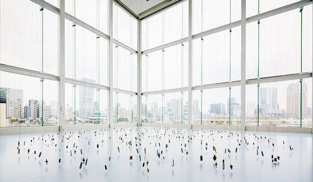 Tatiana Trouvé250 Points Towards Infinity(2009) © Jérémie Souteyrat / Louis Vuitton, © JASPAR, Tokyo, 2015