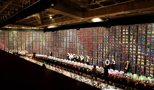 <br />圧巻のテーブルセッティング