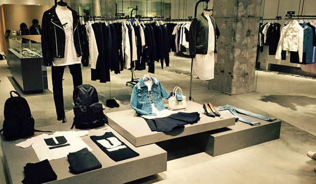 <strong>STUDIOUS｜ステュディオス</strong><br />「STUDIOUS TOKYO（ステュディオス トーキョー）」