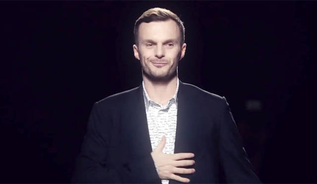 アーティスティック・ディレクターのクリス・ヴァン・アッシュ