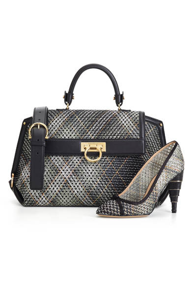 京都の近江屋が展開する絹織物「三軸組織」を使用した限定のバッグ、シューズも発売予定