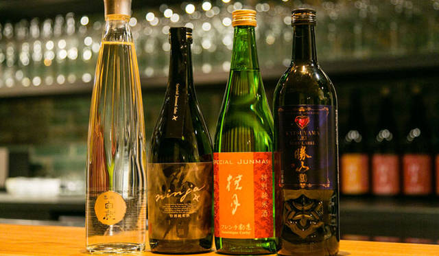 <strong>「フレンチ割烹 ドミニク・コルビ」</strong><br />日本酒は、滋賀県・瀬古酒造の特別純米「忍者」など、こだわりのセレクト