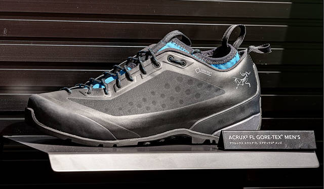 <strong>ARC’TERYX｜アークテリクス</strong><br />「アークテリクス 大阪E-ma店」